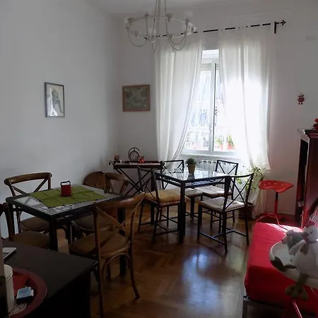 Guest house Retro *